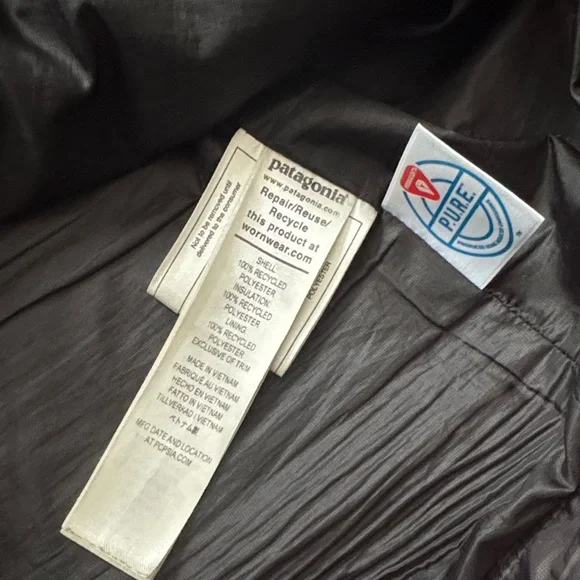 Patagonia Women's Black Nano Puff Jacket - Picture 5 of 12